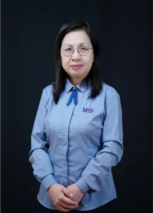 深耕化學(xué)教育，匠心育人二十載——記海口市骨干教師王曄的教研之路
